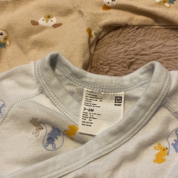 UNIQLO Long Sleeve Onesie Front Open 3 to 6 Months - Picture 3 of 3